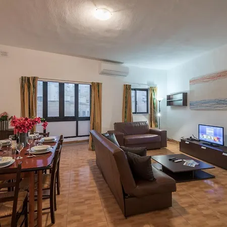 Getawaysmalta - Fleur 3-bedroom In * Sliema