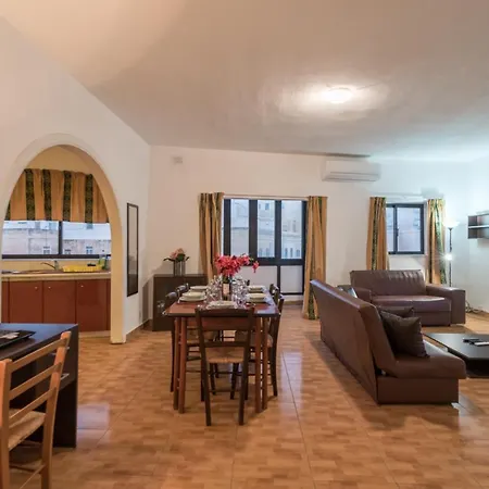 Getawaysmalta - Fleur 3-bedroom In